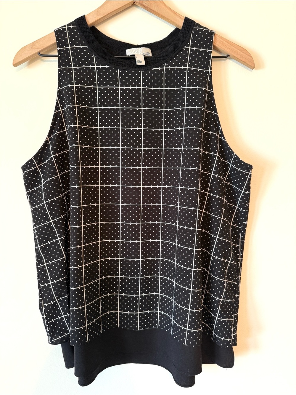 14th & Union Black Grid-and-Dot Sleeveless Tank